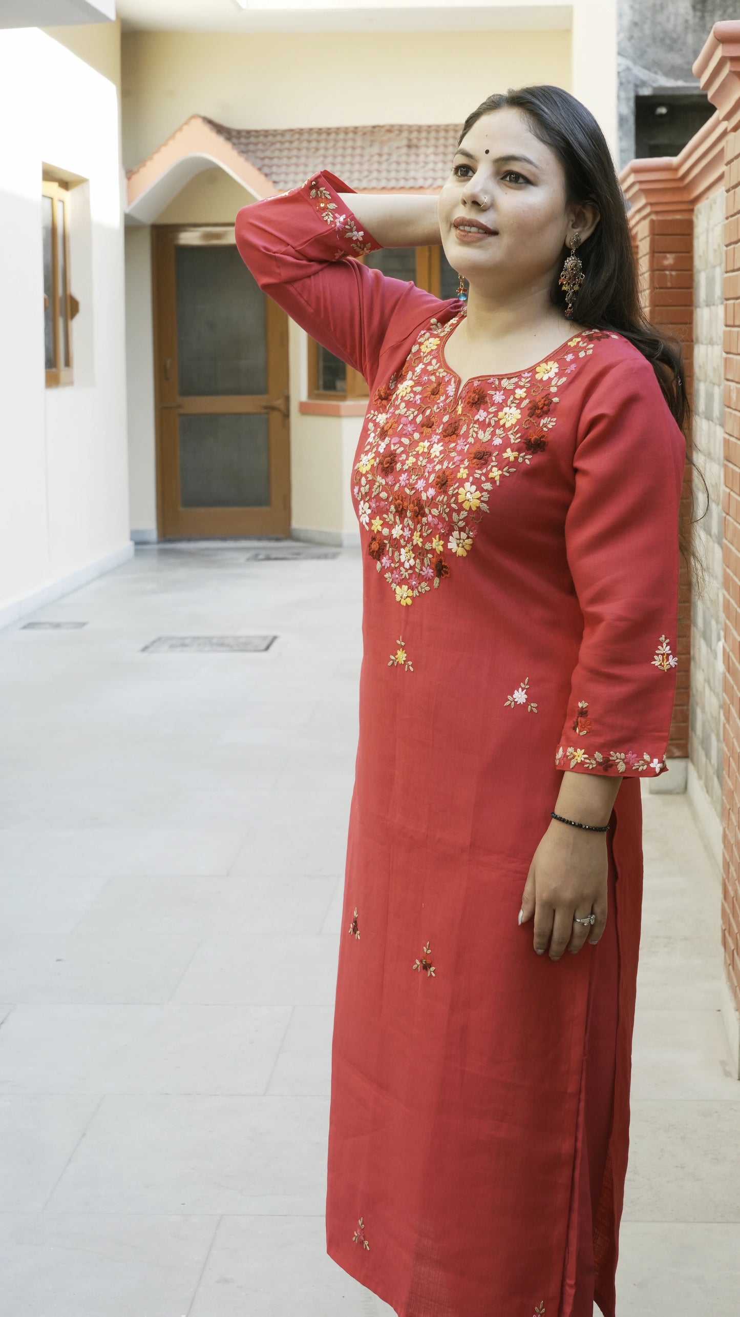 2 Piece Kurti & Pants In Cotton Silk Material With French Knot Embroidery