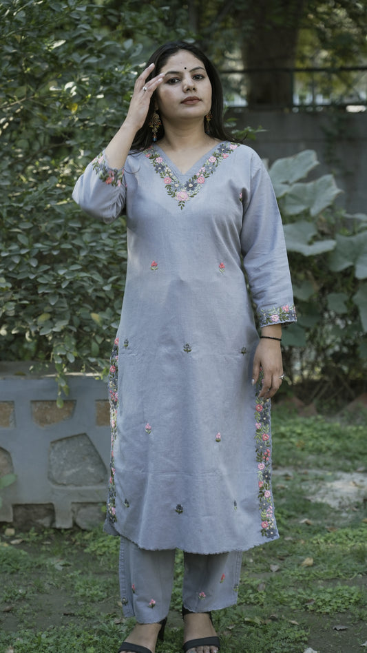 2 Piece Kurti & Pants in Cotton Material with French Knot Embroidery