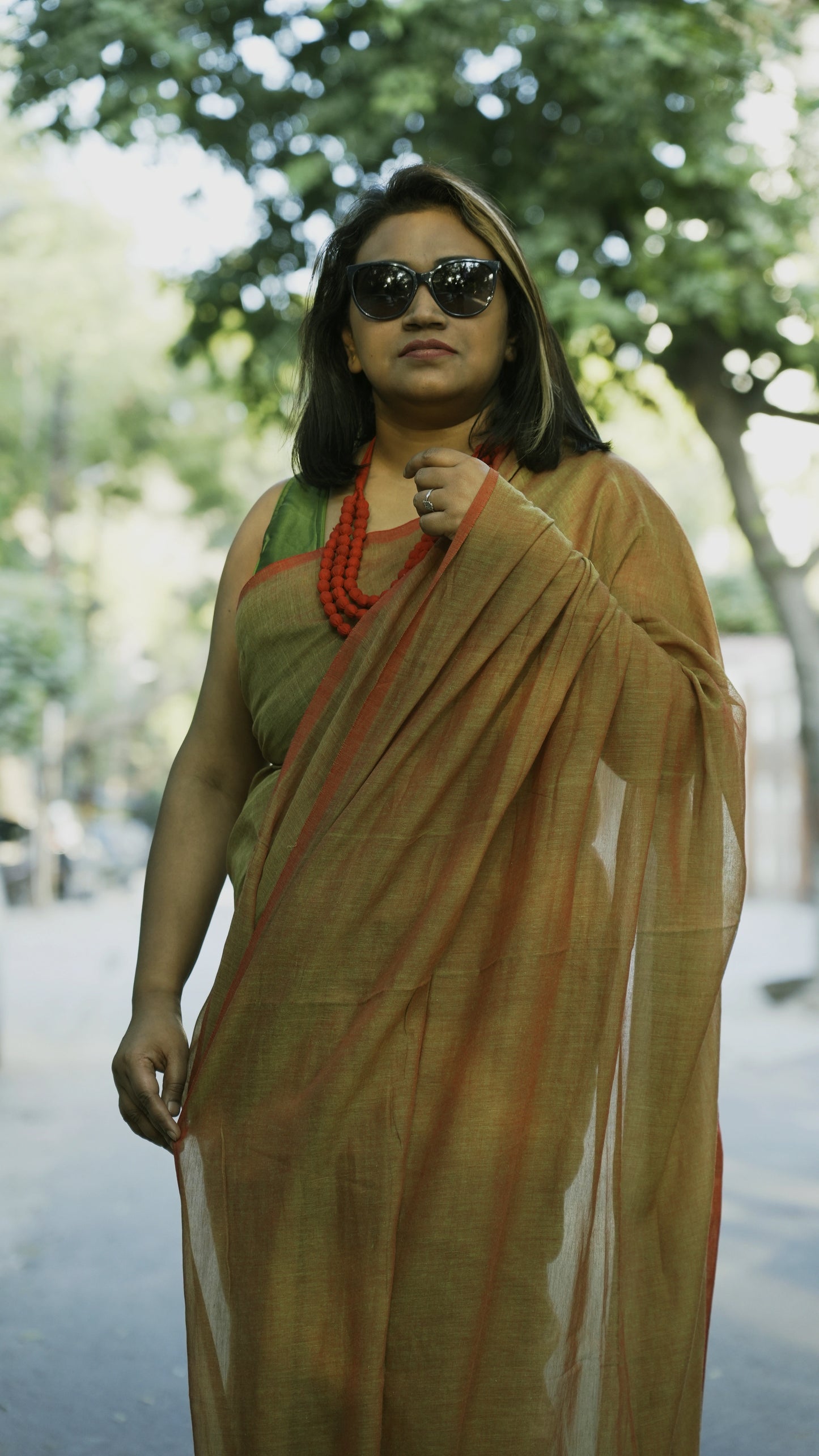 Mul Cotton Mehandi Color  with Sleak Red Border Saree